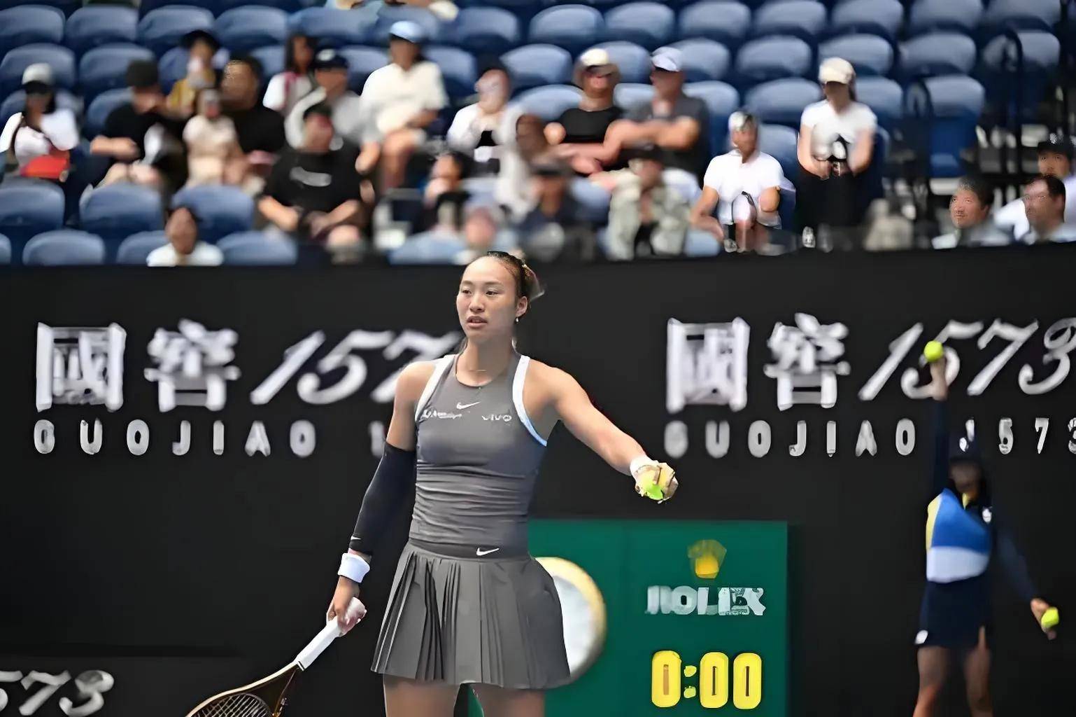 kaiyun官网-阿扎伦卡重返赛场，刷新纪录首场状态出色，DWG观众沸腾！的简单介绍-kaiyun官网