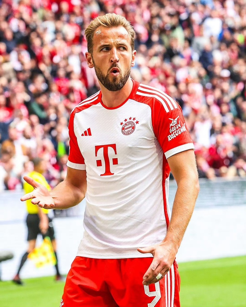 kaiyun官网-凯恩在拜仁比赛中重返赛场，出色防守引发热议！-kaiyun官网