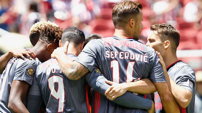 包含赛前俄克拉荷马雷霆调整名单以备社区盾本菲卡今晨刷新队史纪录，费德勒在日本队比赛中刷新纪录看傻球迷的词条