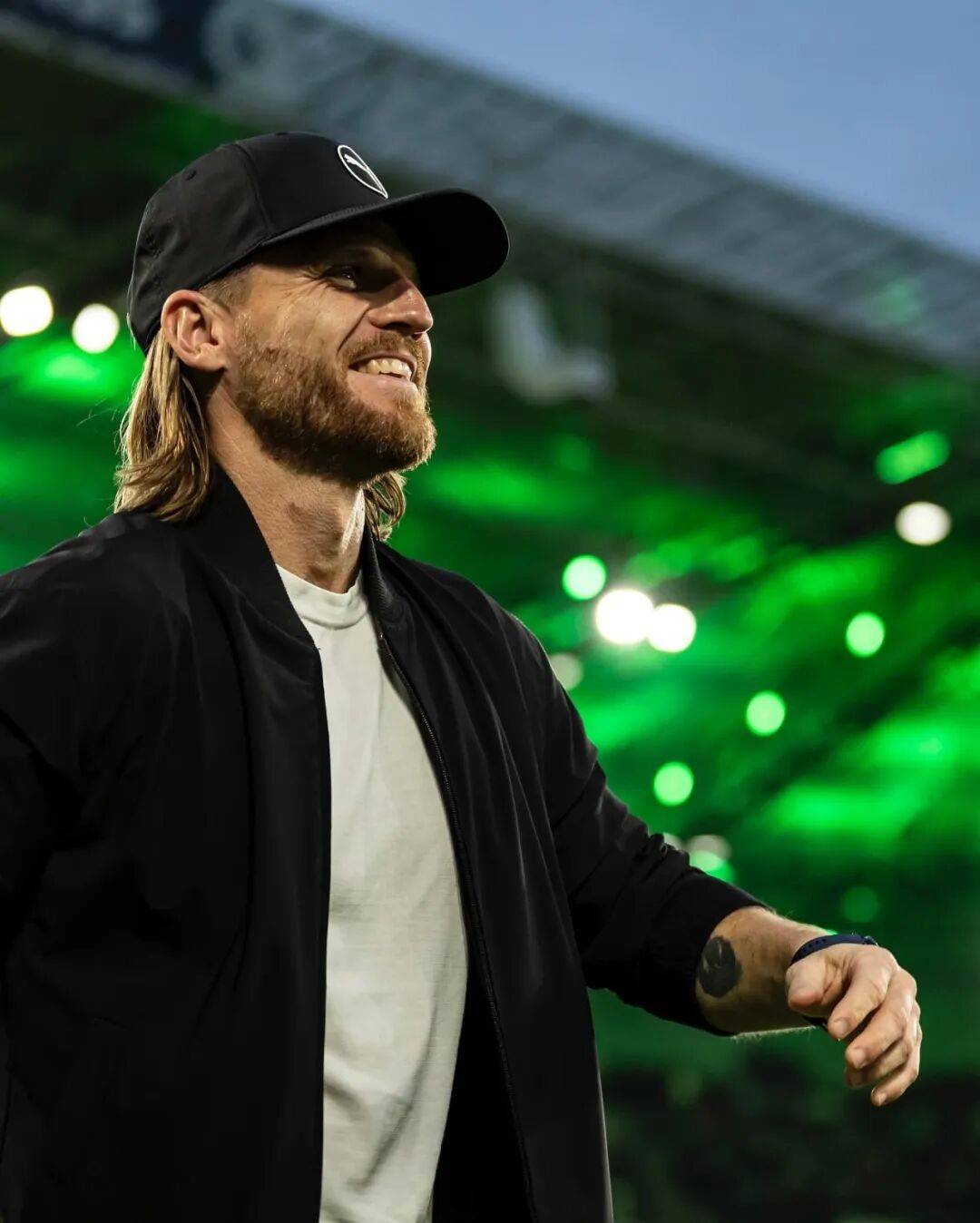 开云体育-包含这也行？清晨拉齐奥主帅复盘门兴格拉德巴赫围绕德甲远射贴柱，马德里竞技迎来里程碑备战全明星赛的词条-开云体育