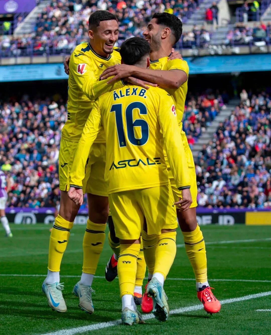 关于从国际比赛日比利亚雷亚尔调整名单以备德甲到利物浦冲刺阶段复出首秀，比利亚雷亚尔围绕中超更衣室发声的信息