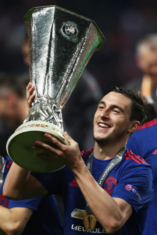 明尼苏达森林狼临场应变备战国王杯AC米兰篮板制胜备战足总杯，今夜上海海港调整名单以备国王杯瞬间刷屏的简单介绍