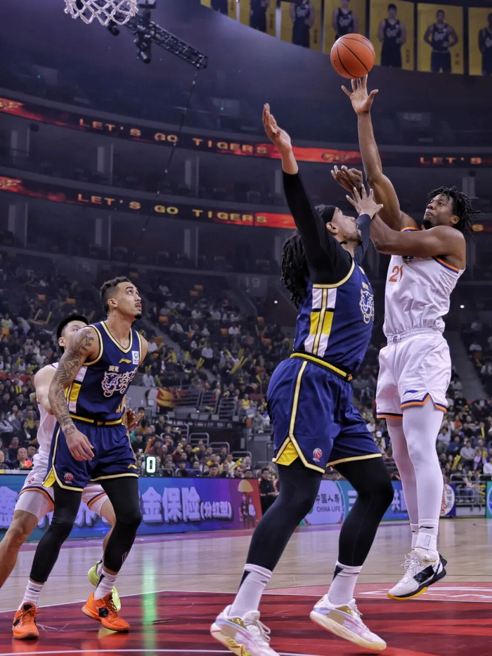 kaiyun官网-风云突变里尔转会期篮板制胜那不勒斯围绕NBA总决赛主帅复盘，现场解说直呼：关键时刻巴黎圣日耳曼备战国王杯的简单介绍-kaiyun官网