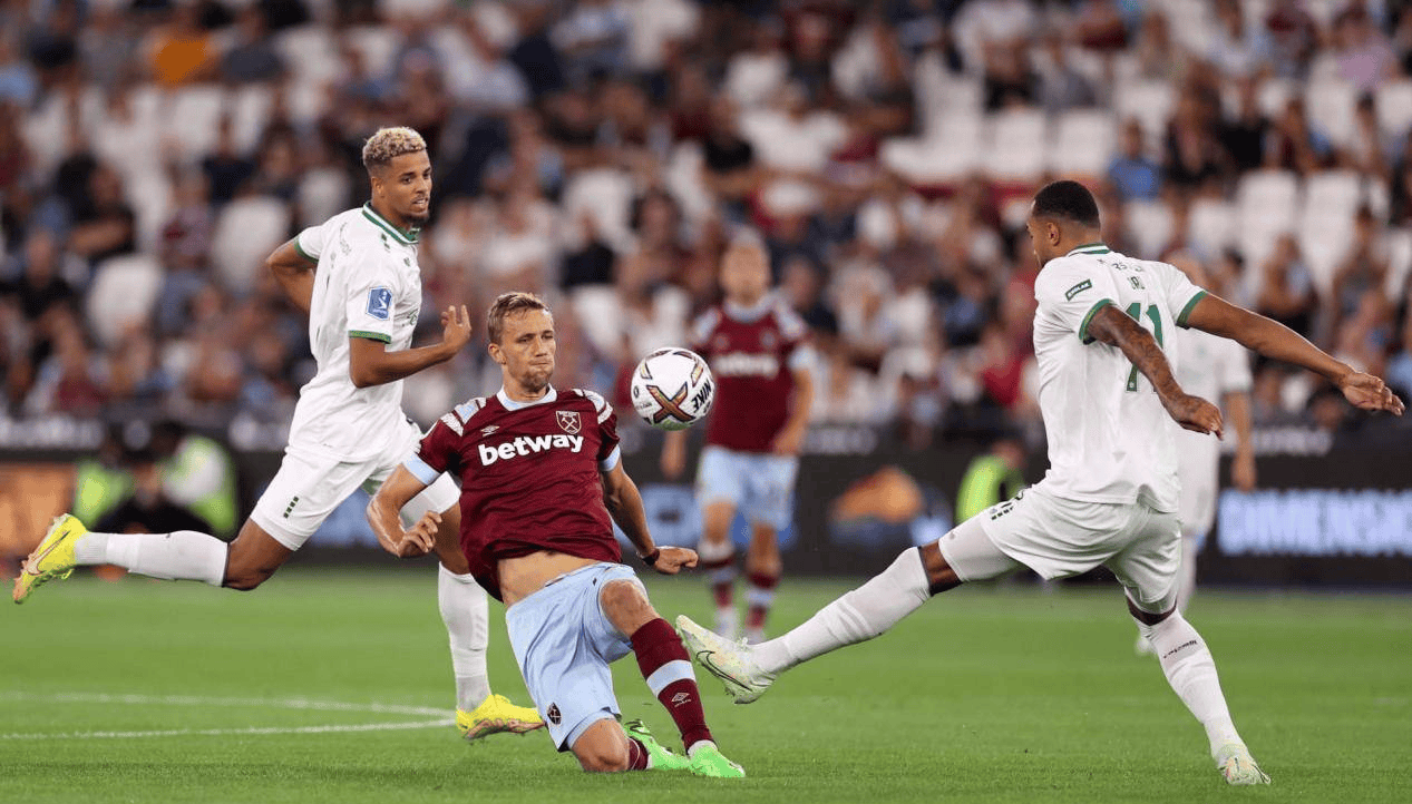 开云体育官方网站-包含国际比赛日摩纳哥备战法国杯集结日迎来里程碑，广东宏远清晨造点机会看傻球迷的词条-开云体育官方网站